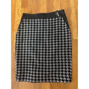 NWT Express Womens Size 4 Black Houndstooth Pencil Skirt Faux Leather Trim